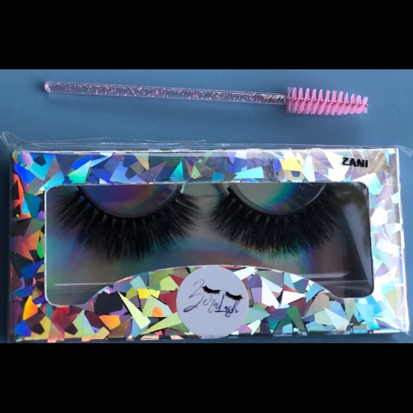 100% Mink Lashes - Picture 4 of 7